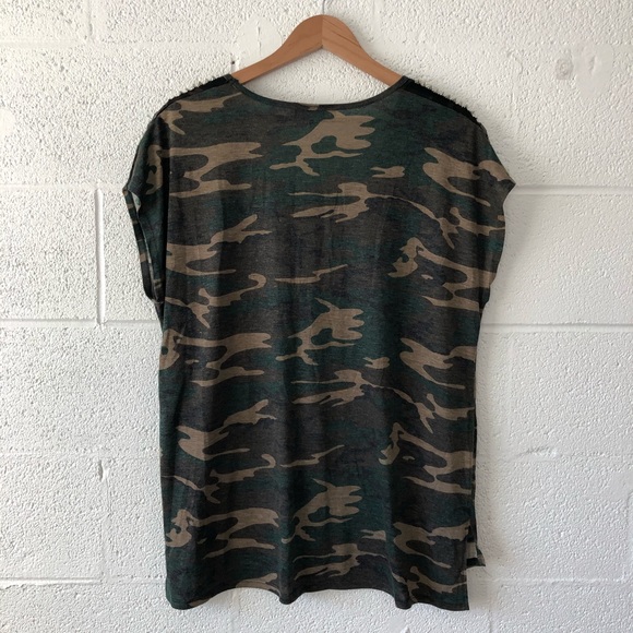 Moa Moa Camo studded top sz: 2X - Picture 5 of 5